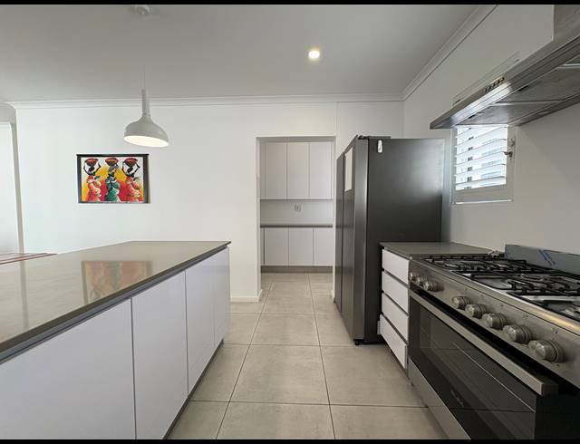 3 BEDROOM HOUSE FOR SALE IN SANDOWN